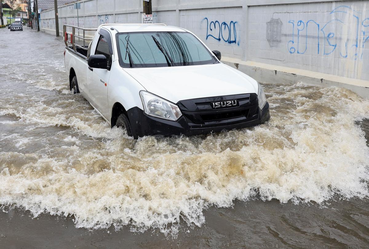 Bangkok amanece bajo el agua tras la peor tormenta del año