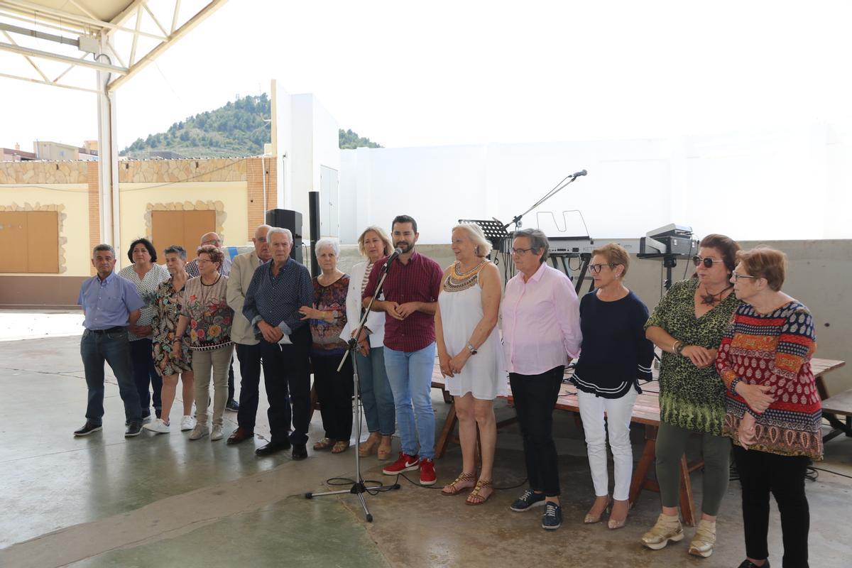El alcalde de l'Alcora, Samuel Falomir, junto con los concejales del municipio.