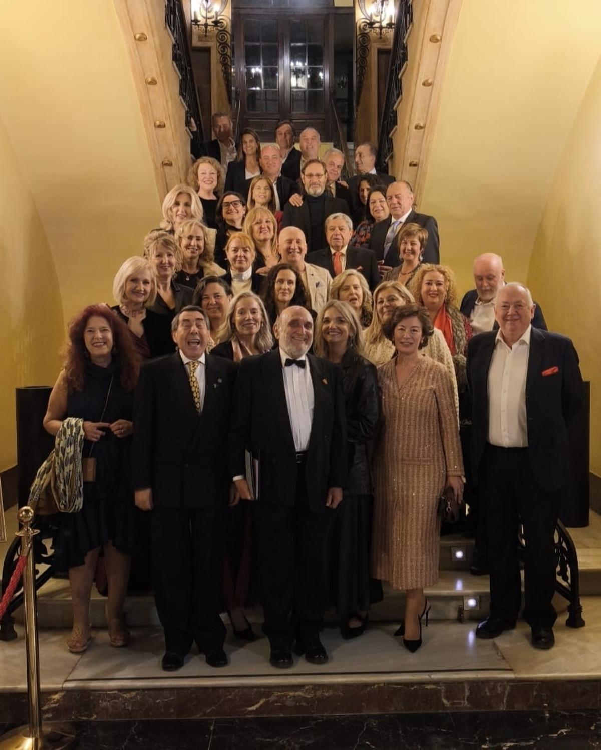 Crónica social. El Cabildo 84-87 recuerda su paso por la  Germandat dels Cavallers de la Conquesta de Castelló