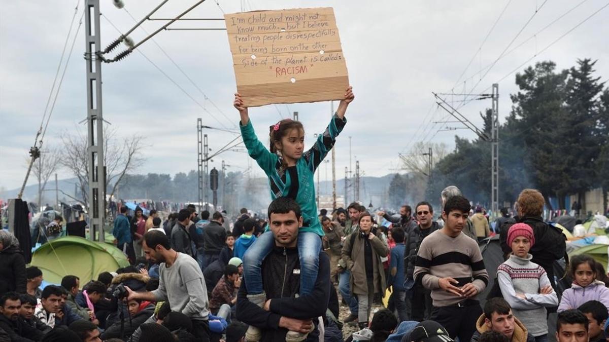Protesta de los refugiados de Idomeni pidiendo que se abra la frontera con Macedonia.