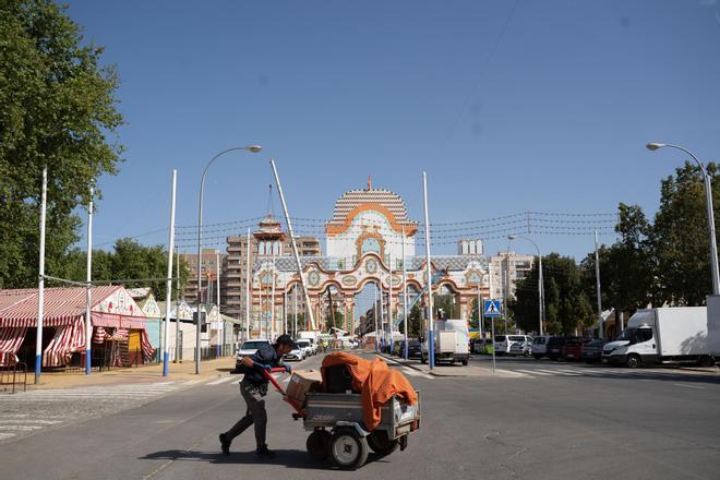 Cuenta atrás para la Feria de Sevilla: así avanza el montaje del Real