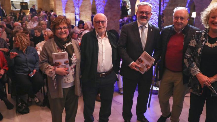 Gran acogida del libro del Club de Guisanderas &quot;Oviedo y su gastronomía&quot;