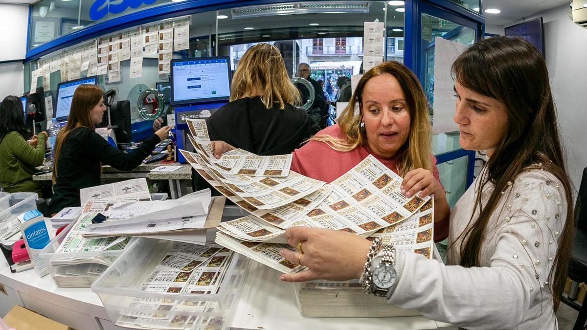 Administración de Lotería mítica en Barcelona, Loterías Valdés.