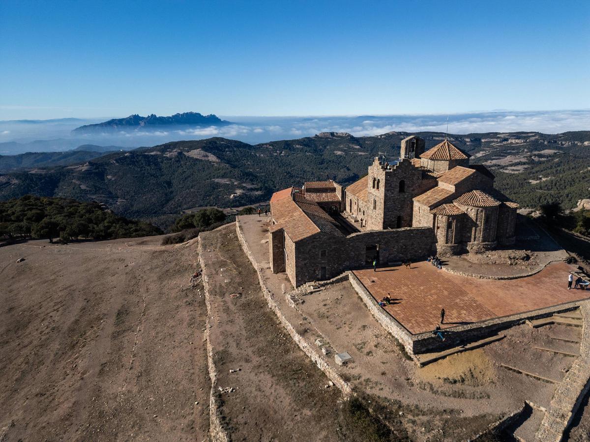 El paisaje de la famosa montaña de La Mola, que tiene un cierre anunciado