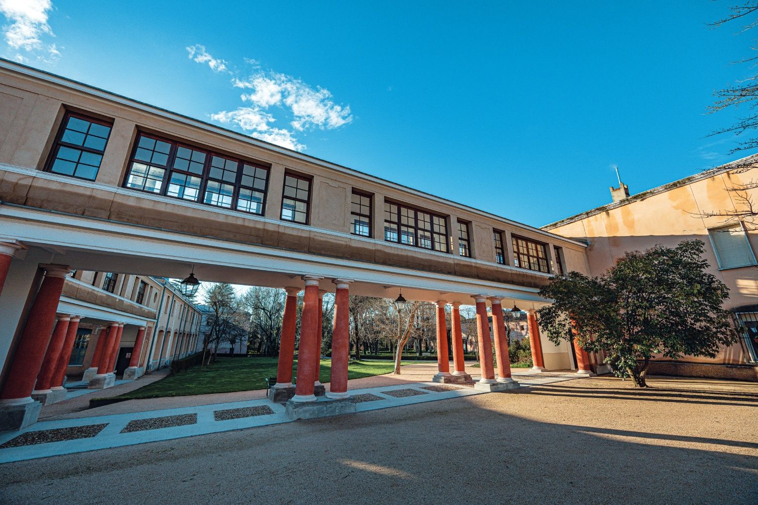 Galería de coluimnas en la Finca Vista Alegre.