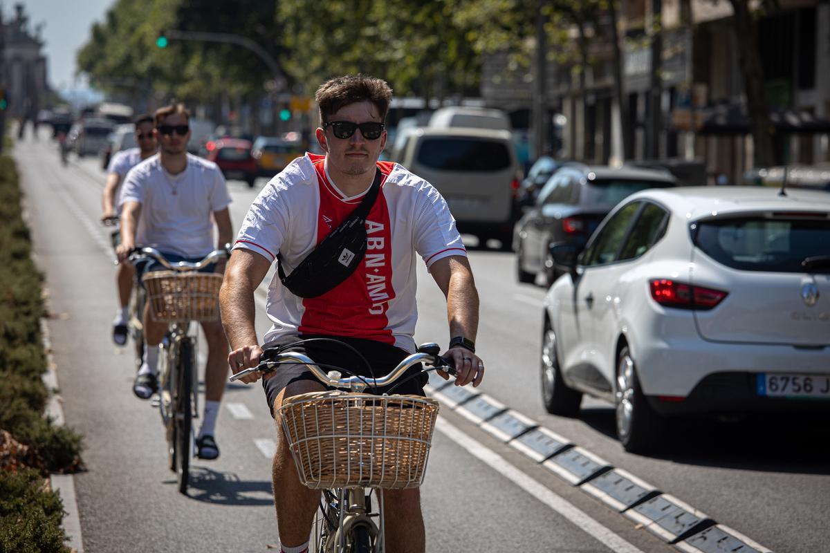 En bici urbana con calor extremo en Barcelona