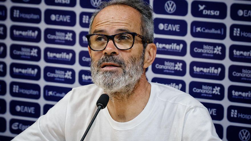 Álvaro Cervera: &quot;Este partido ha sido el espejo del año del Tenerife; cometimos un error infantil&quot;