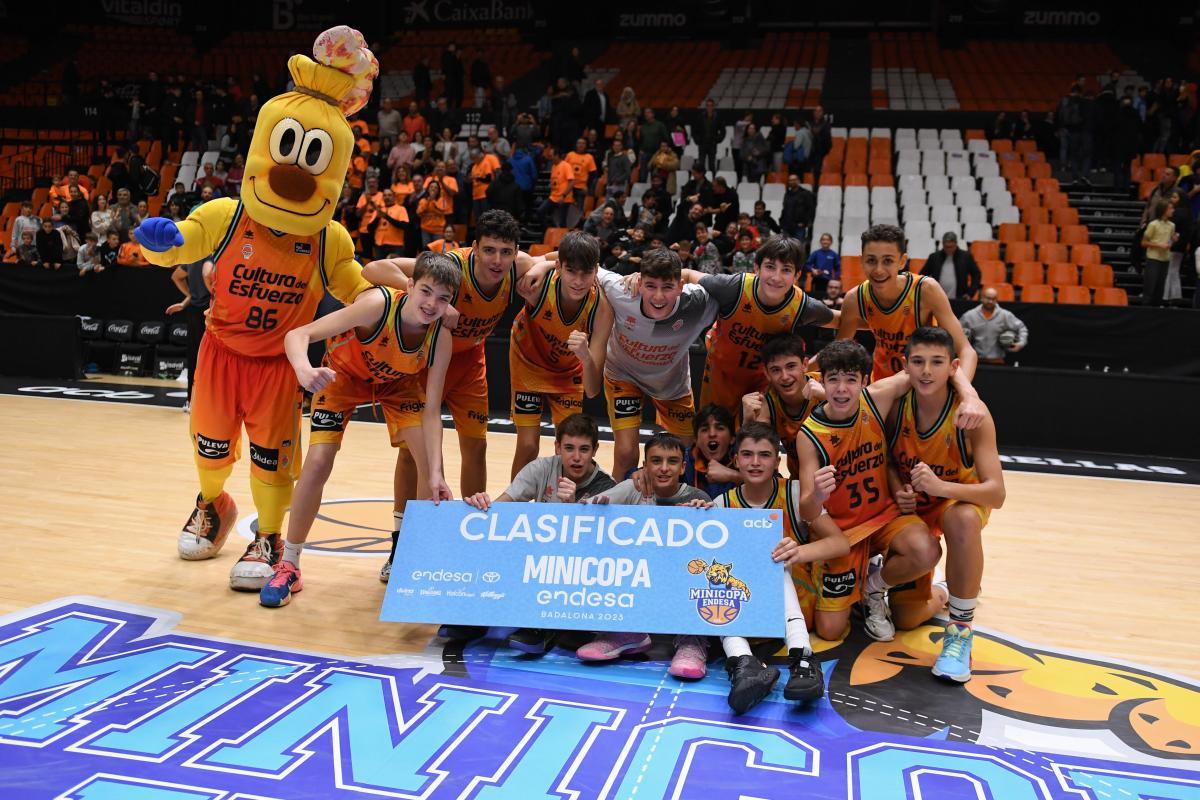 El equipo tras la gran victoria contra el Gran Canaria