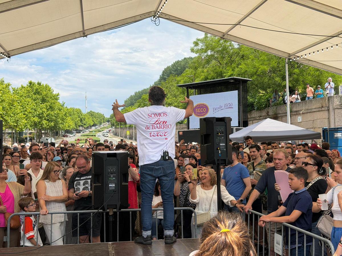Luis Zahera y Festicultores cierran por todo lo alto las fiestas de Fontiñas