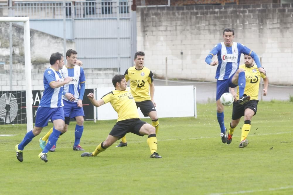 El partido entre el Avilés y el Llanera, en imágenes