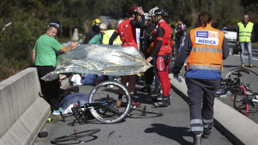 Un ciclista muerto y 8 heridos en un atropello en Pontevedra