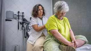 Los pacientes, ante la reforma de los CAP: "Lo más interesante es tener siempre el mismo médico de cabecera"