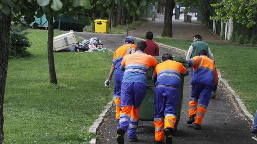 La próxima corporación decidirá sobre la recogida de basura y la zona azul