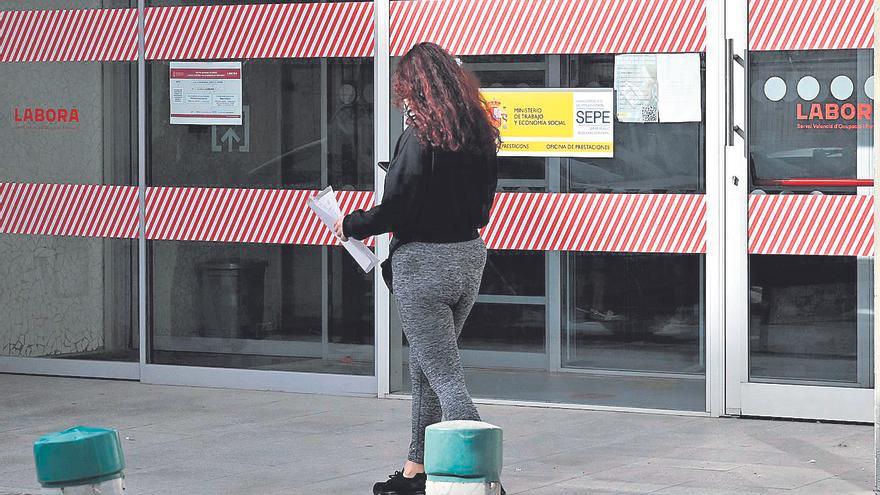 Seis de cada diez castellonenses que buscan trabajo todavía son mujeres