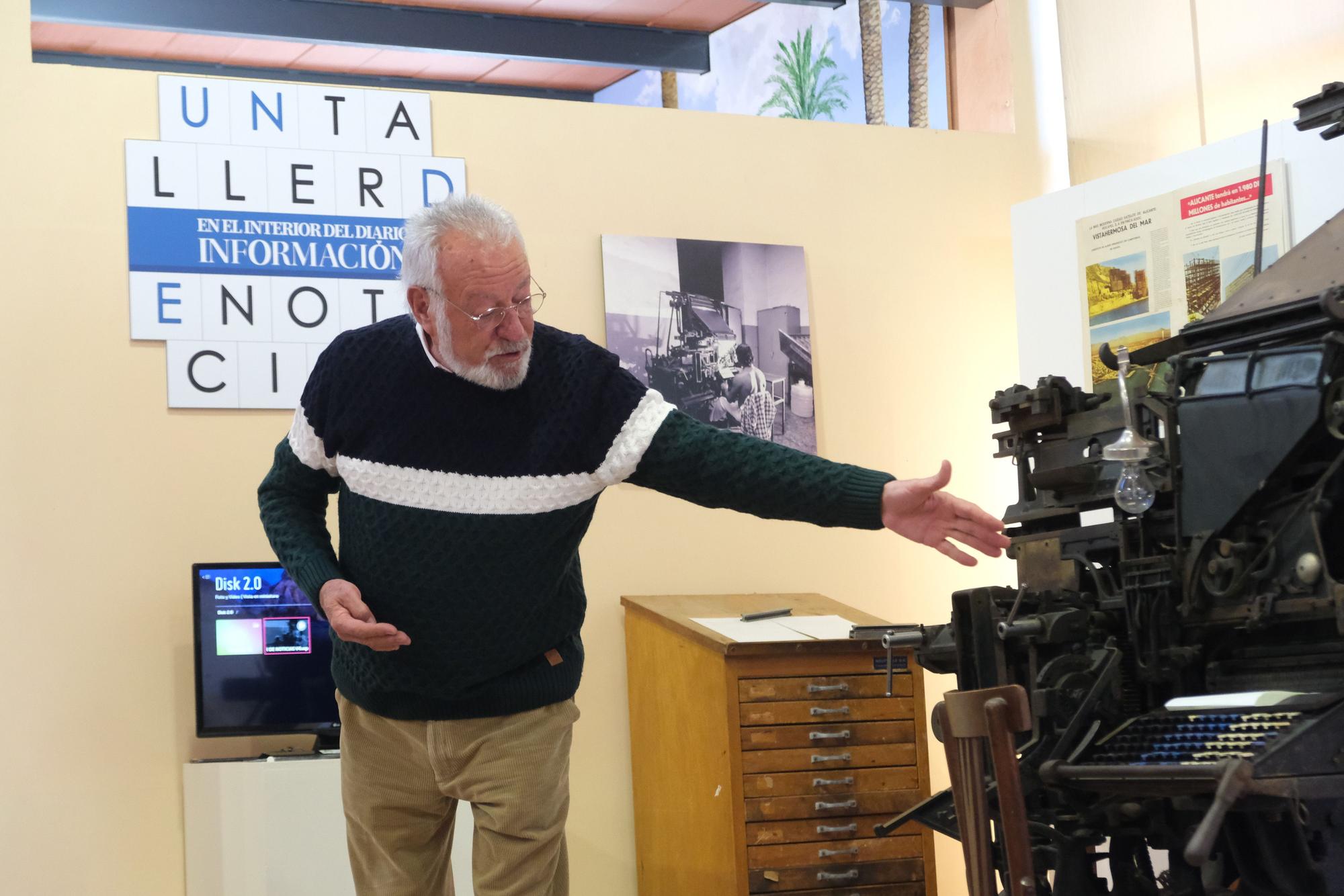 "Un taller de noticias", la nueva exposición del Museo Escolar de Puçol que recrea la antigua imprenta y redacción del Diario Información.