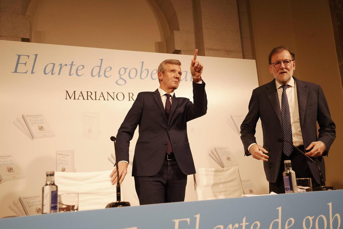 Rueda y Rajoy, antes de empezar.