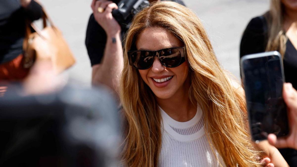 SHAKIRA VIAJE EUROPA | Shakira regresa a España tras una escapada de
