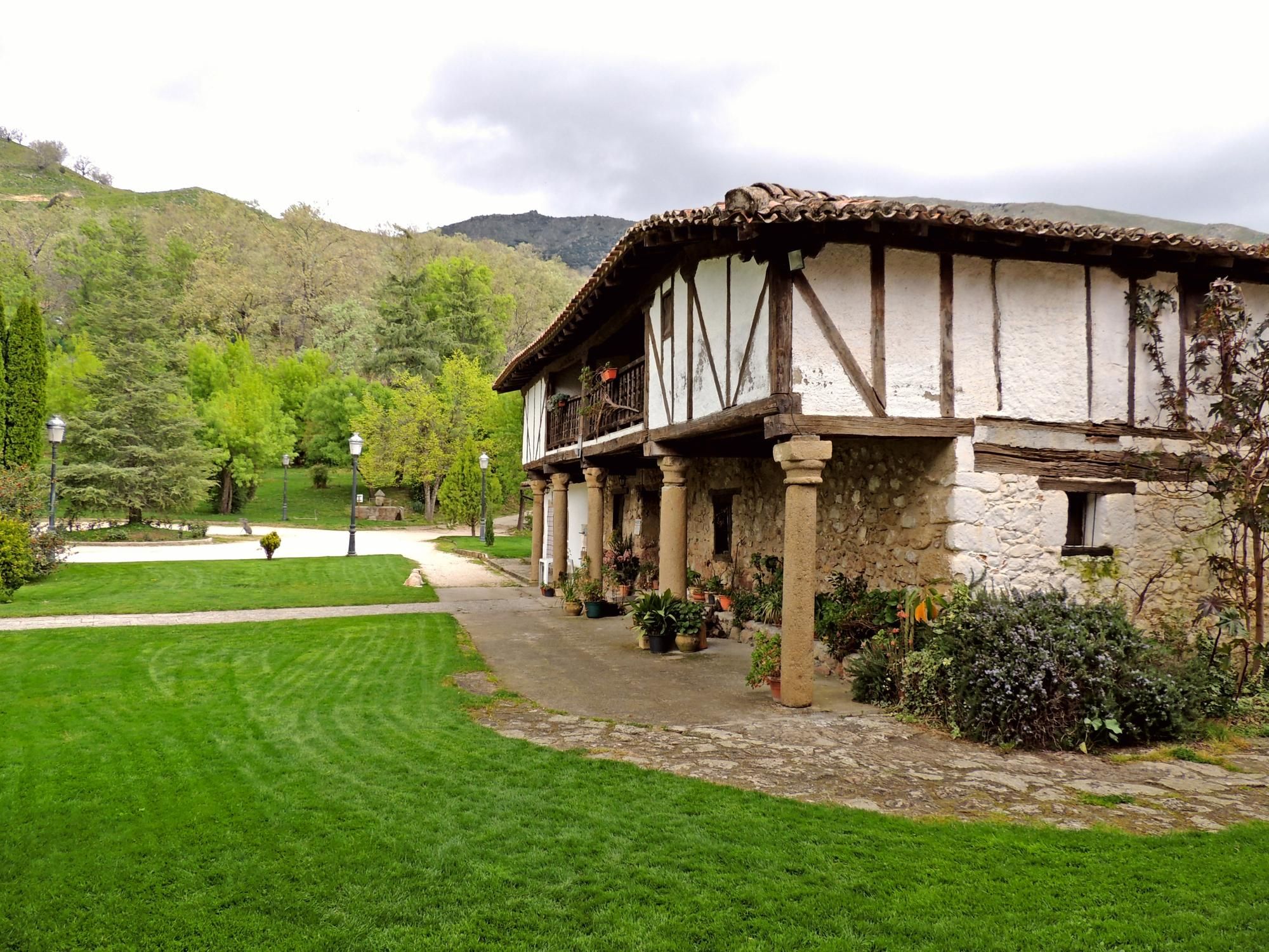 La Ermita de Chilla, ubicada a las afueras de Candeleda.