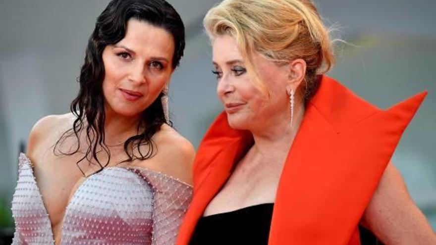 Catherine Deneuve y Juliette Binoche, protagonistas de «La Verité».