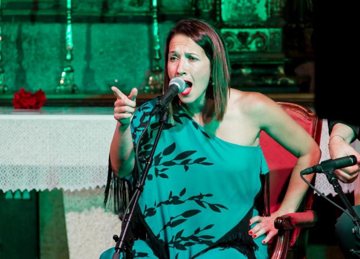 Cantante Silvia Verdugo, de Cerezal, que ofrecerá hoy un concierto. | Ch. S.