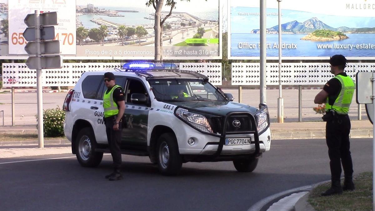 Agentes de la Guardia Civil.