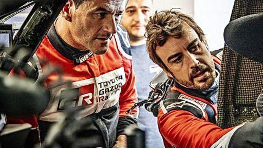 L&#039;avianès Marc Coma i el seu company, l&#039;asturià Fernando Alonso