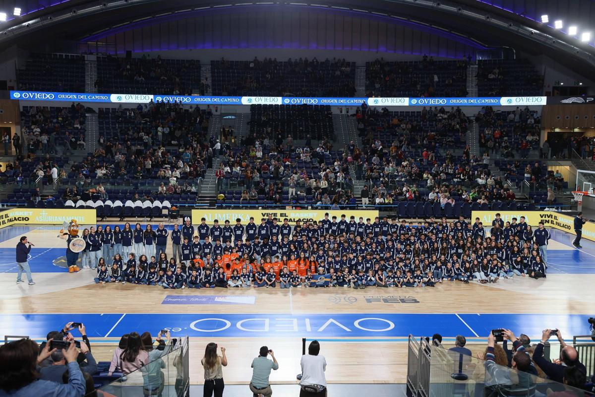 Todas las imágenes de la victoria del Alimerka Oviedo Balontesto ante el Melilla (101-70) en el Palacio de los Deportes