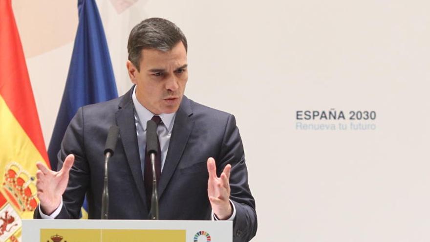 Pedro Sánchez gesticula durante la presentación.