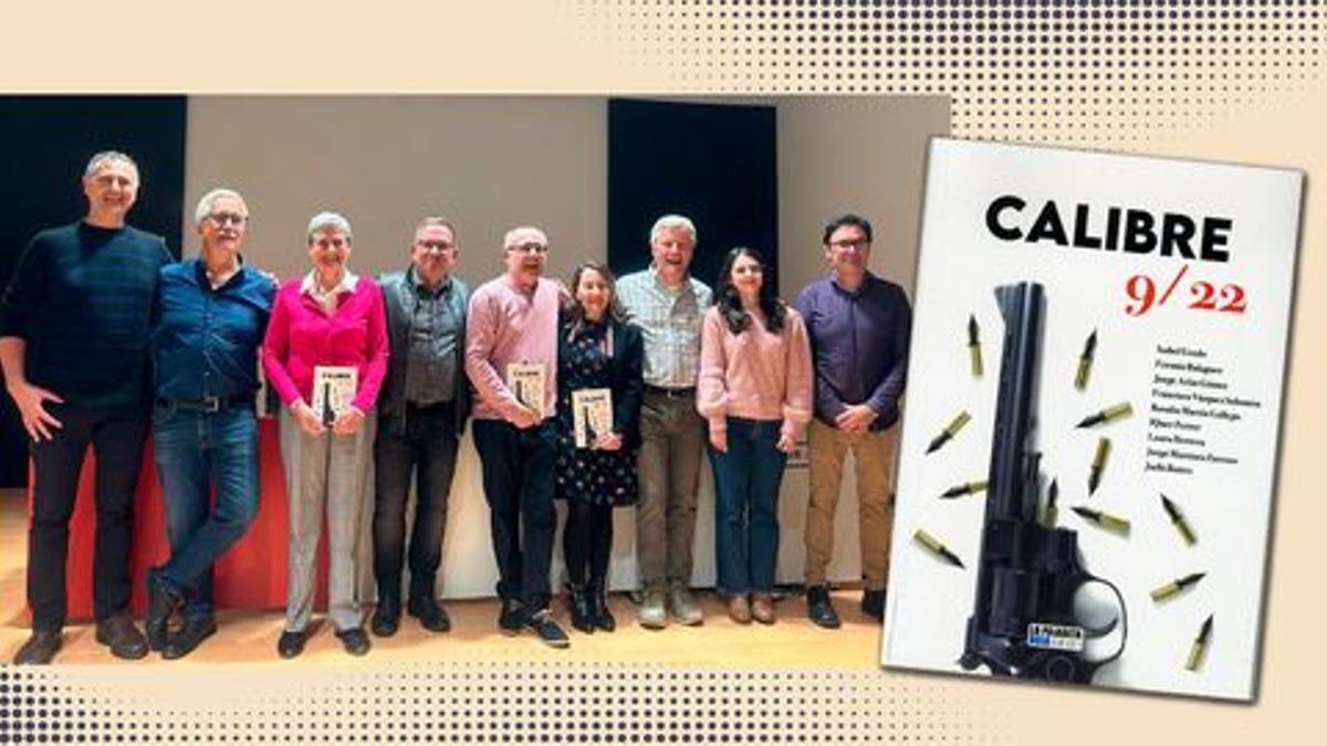 Imagen de los autores del libro 'Calibre 9/22' durante la presentación de la obra en el Espai Cultural Menador.