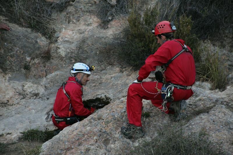 Bomberos de Madrid vuelven a la sima de la falla de Alhama