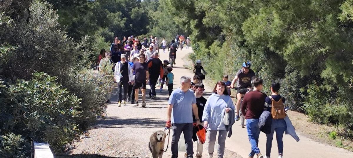 La vía verde de Benicàssim a Orpesa, muy concurrida estos días.
