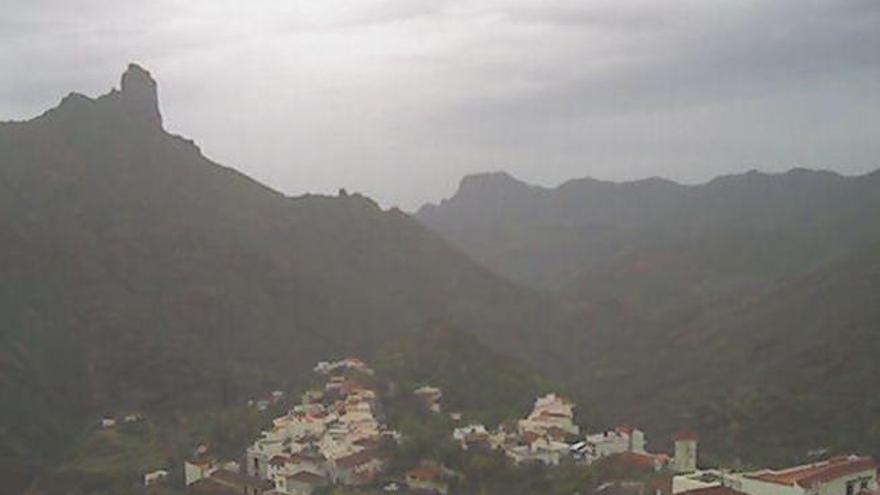 Las mínimas en la Cumbre bajan a 4 grados y nieva en el Teide