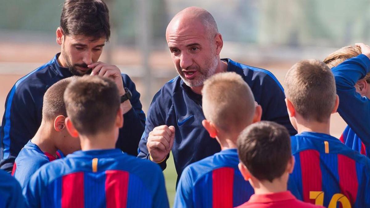 Marc Serra se dedica en cuerpo y alma a La Masia