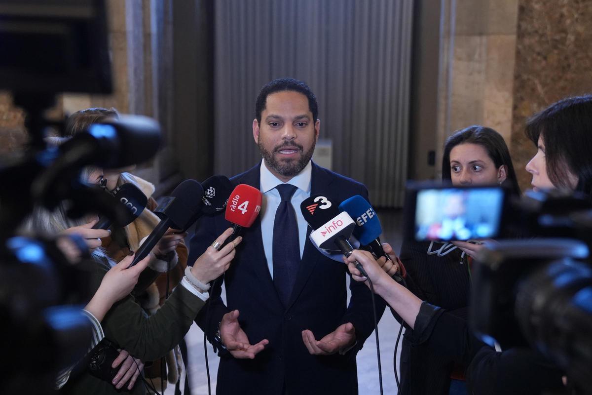 El diputado de Vox, Ignacio Garriga, durante un pleno en el Parlament de Catalunya, a 10 de febrero de 2026