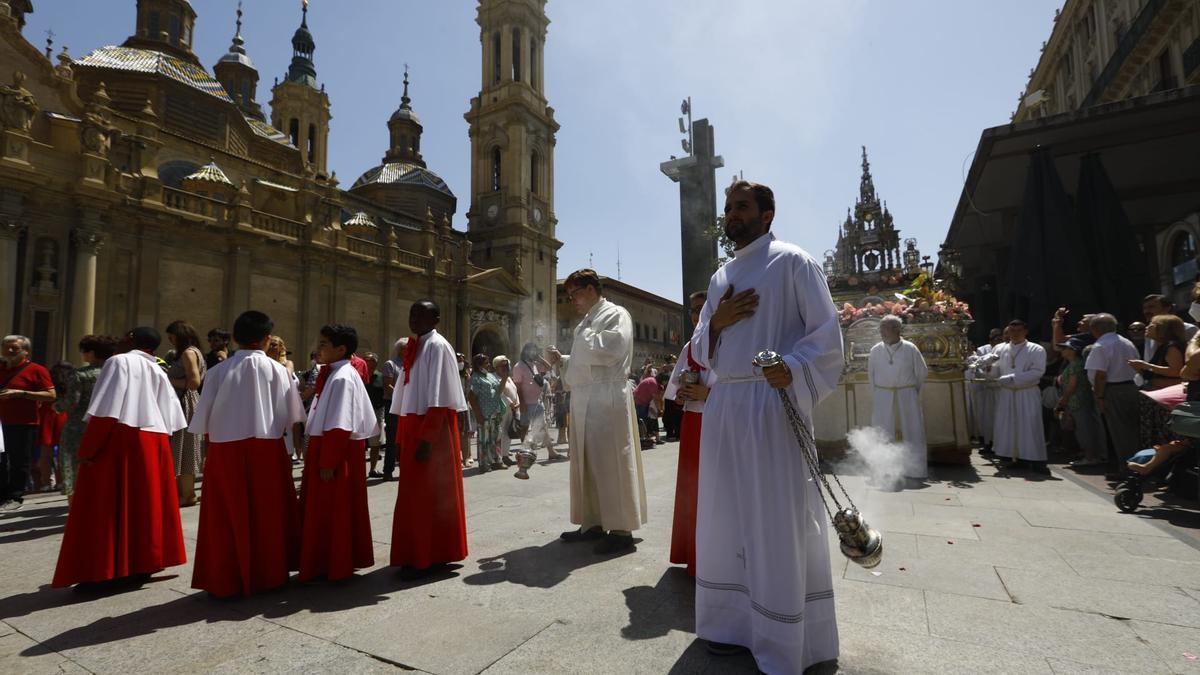 Celebración de la procesión del Corpus Christi en Zaragoza