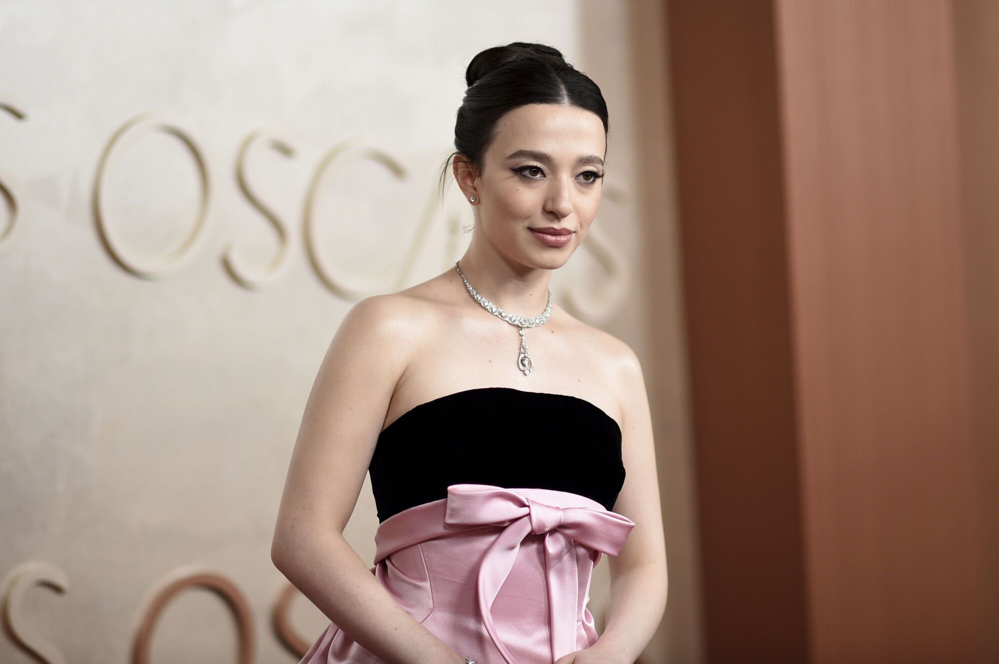 Mikey Madison arrives at the Oscars on Sunday, March 2, 2025, at the Dolby Theatre in Los Angeles. (Photo by Richard Shotwell/Invision/AP) Associated Press/LaPresse. EDITORIAL USE ONLY/ONLY ITALY AND SPAIN