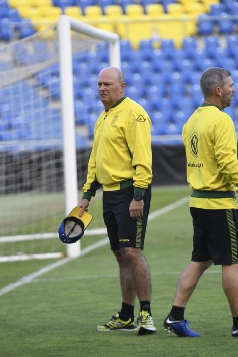 DEPORTES 05-03-19  LAS PALMAS DE GRAN CANARIA.  Primer entrenamiento de Pepe Mel. FOTOS: JUAN CASTRO