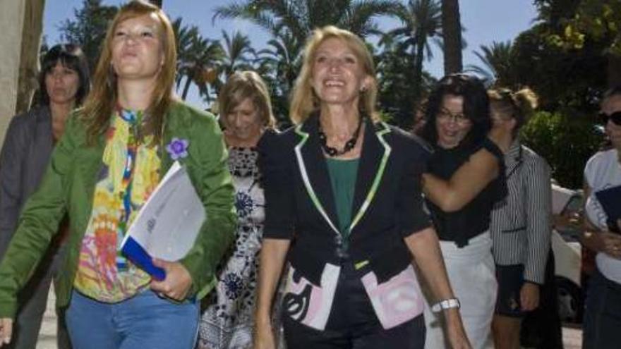 Leire Pajín, a su llegada a la Sede de la Universidad.