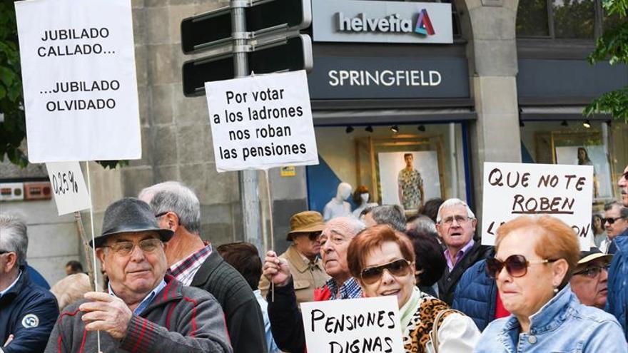 Los jubilados animan a los jóvenes a evitar la privatización del sistema