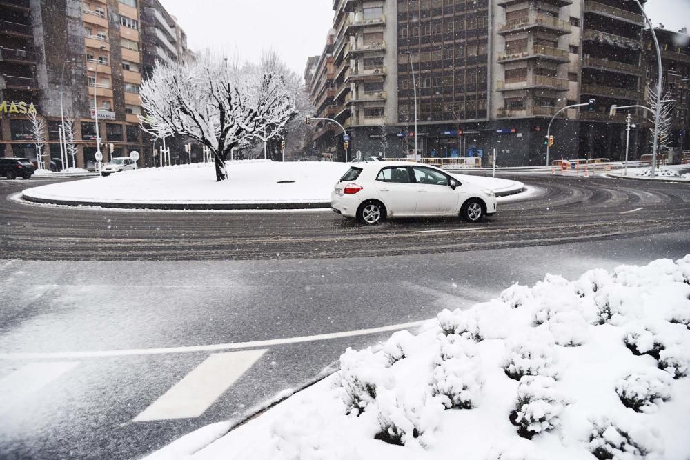 La neu arriba a Manresa