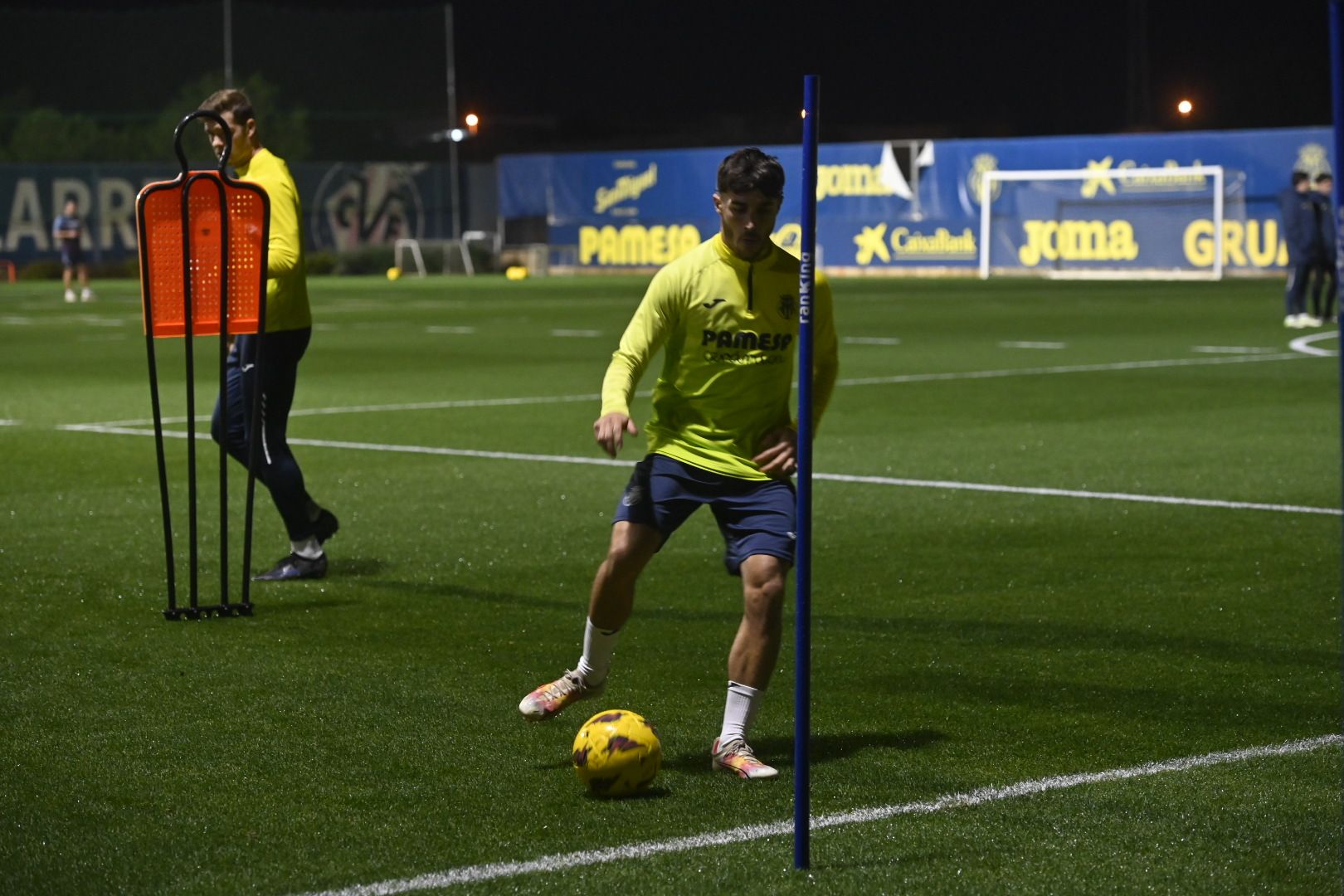 Galería de imágenes | Así ha sido la vuelta al trabajo del Villarreal tras el parón navideño