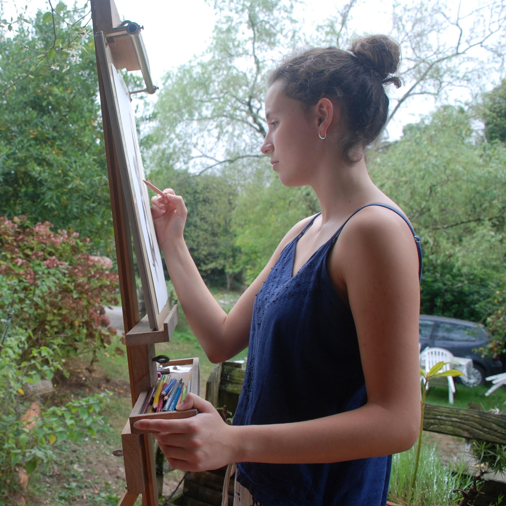Carmen Rodríguez Villar, artista llanisca