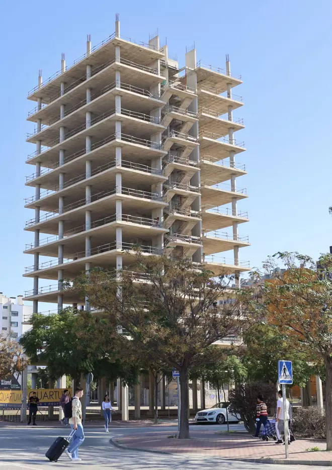 La Torre Norte de Murcia cambia de uso y albergará 120 pisos tras paralizarse la obra en 2008