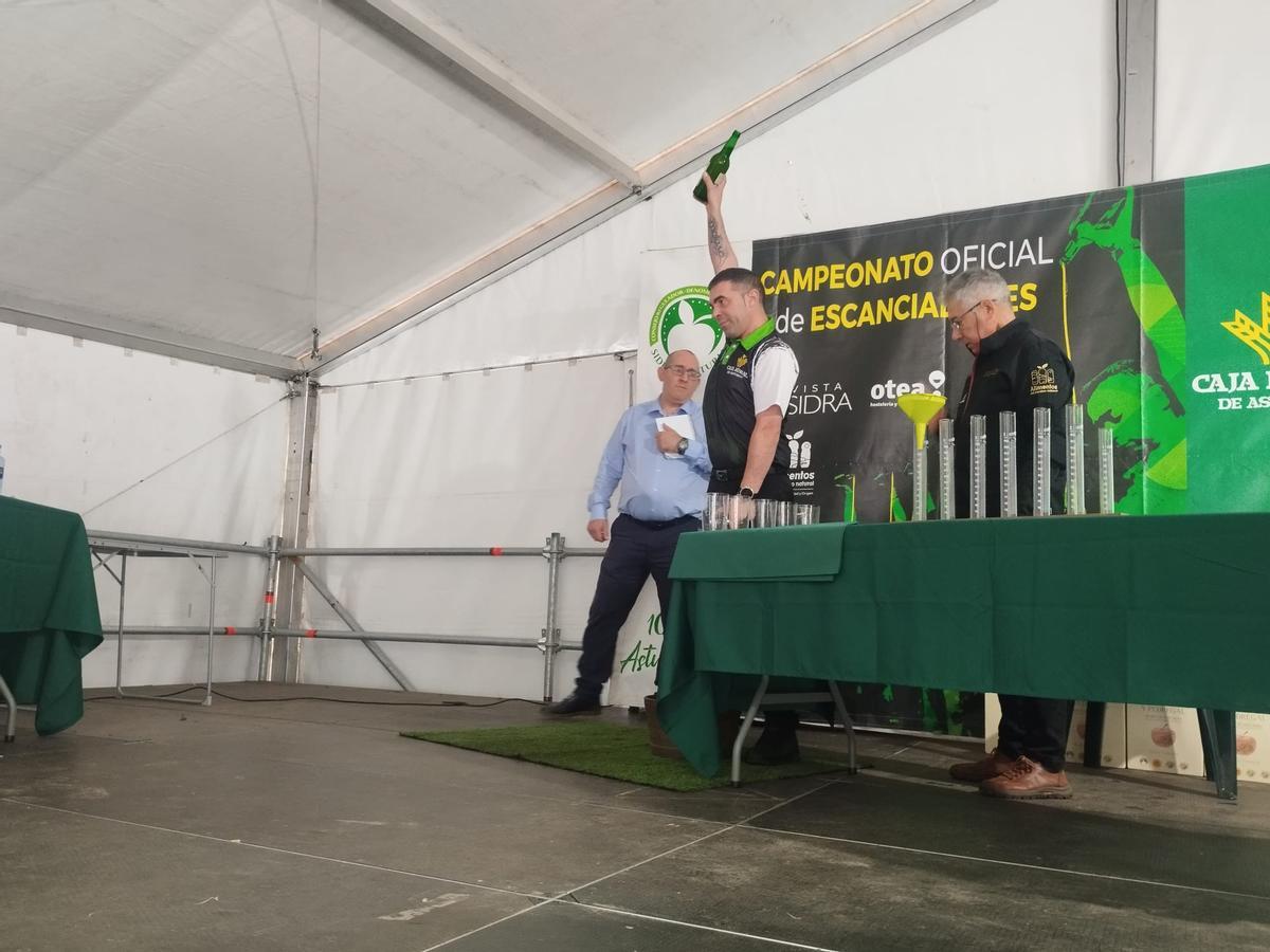 El Concurso de Escanciadores de Llanera, en imágenes El Concurso de Escanciadores de Llanera, en imágenes