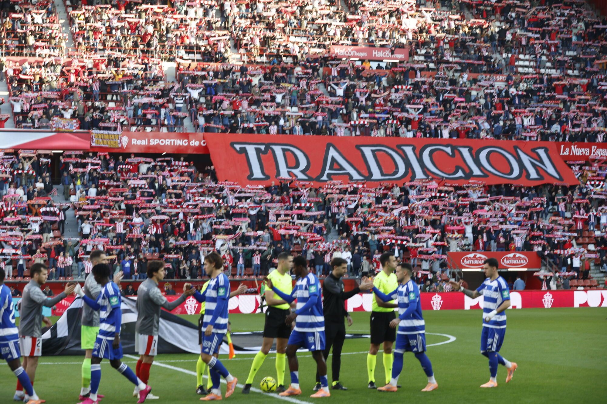 EN IMÁGENES: Gran victoria del Sporting contra el Granada en El Molinón