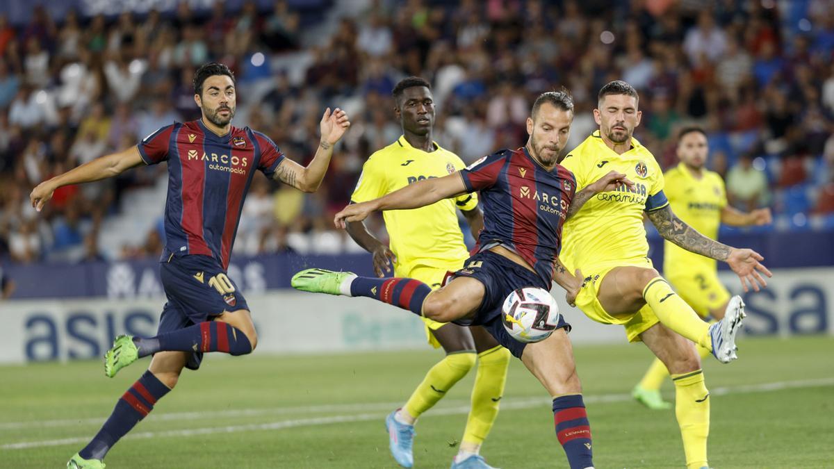 A qué hora juega el villarreal b