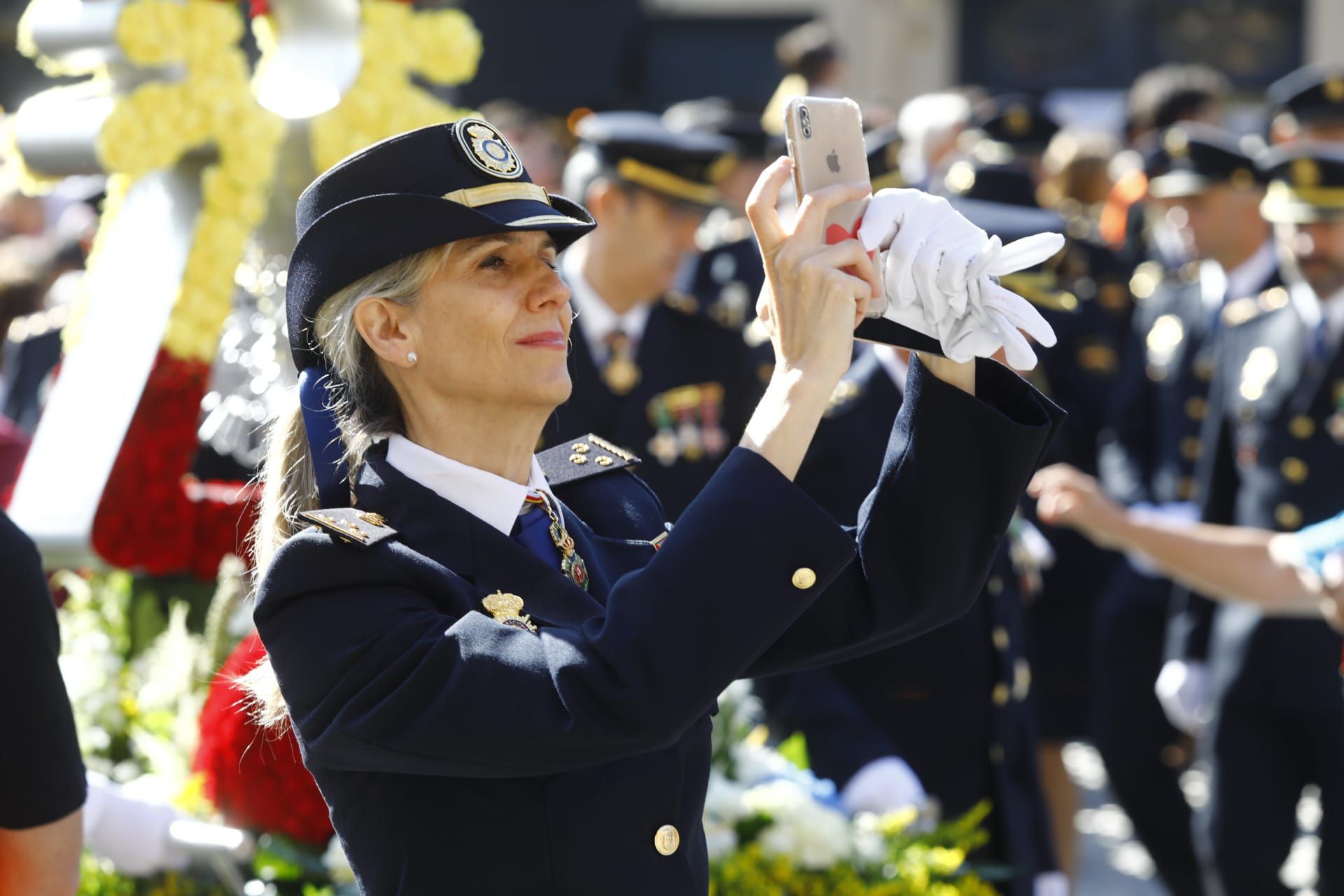 En imágenes | La Ofrenda de Flores a la Virgen del Pilar 2023 en Zaragoza (I)