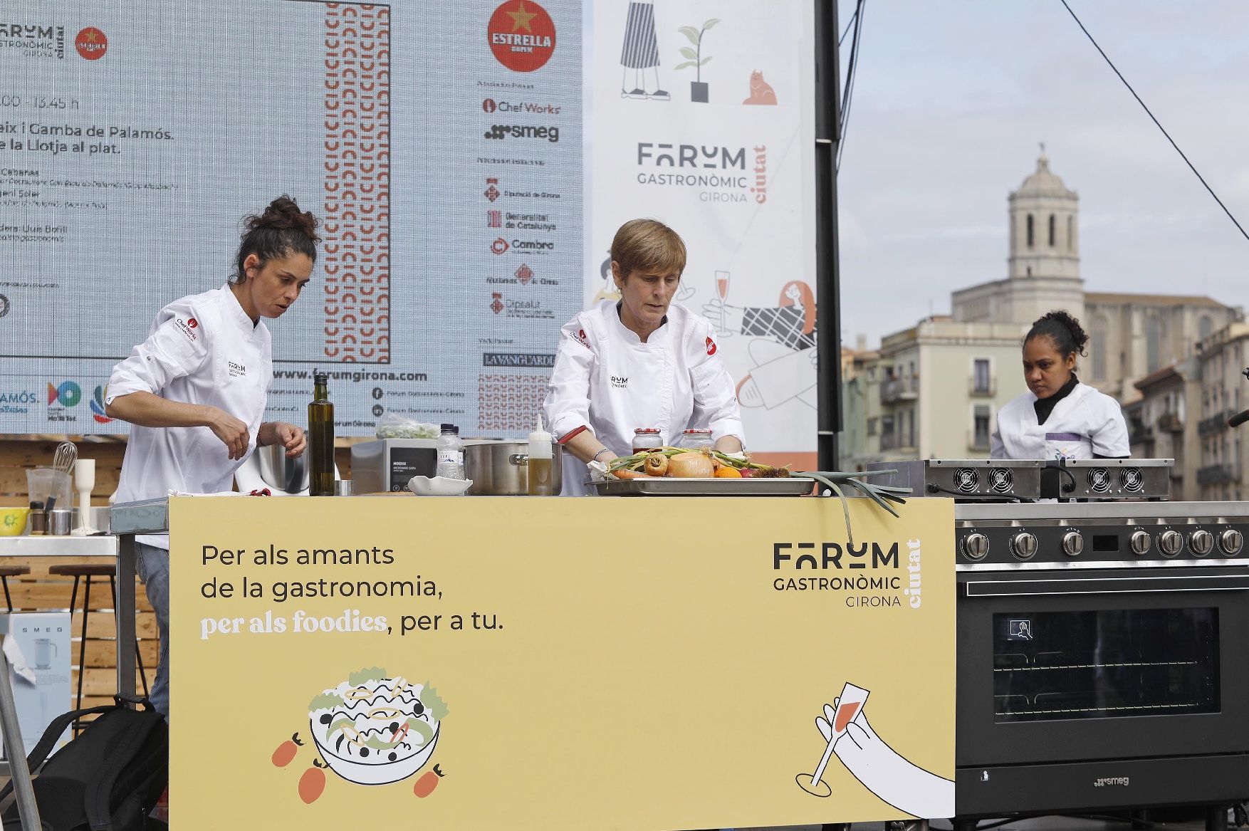 El Fòrum Ciutat omple la plaça Catalunya de Girona des de primera hora