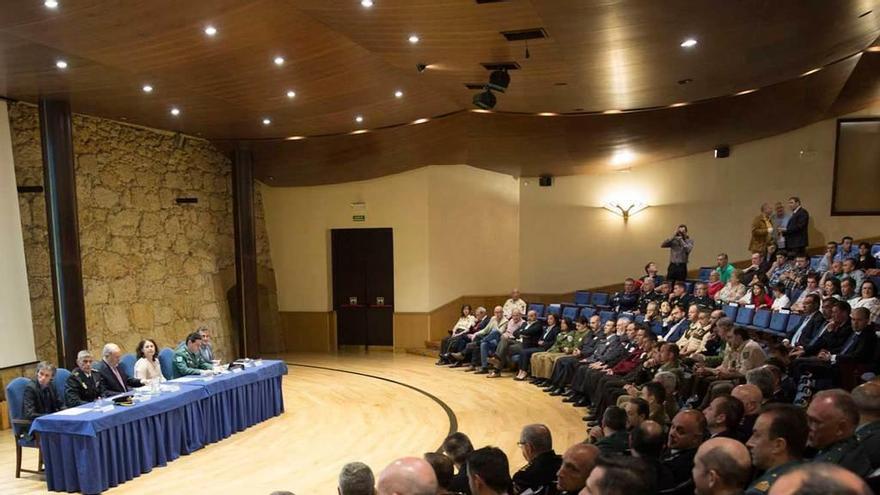Asistentes a la conmemoración del Día de la Seguridad Privada, celebrada ayer en el Auditorio Príncipe Felipe de Oviedo.