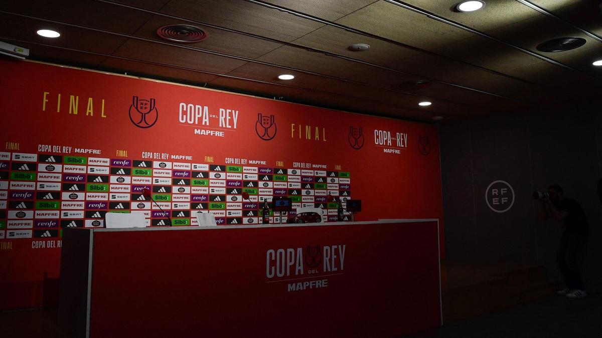 La sala de prensa de La Cartuja, vacía ante el plante del Real Madrid.